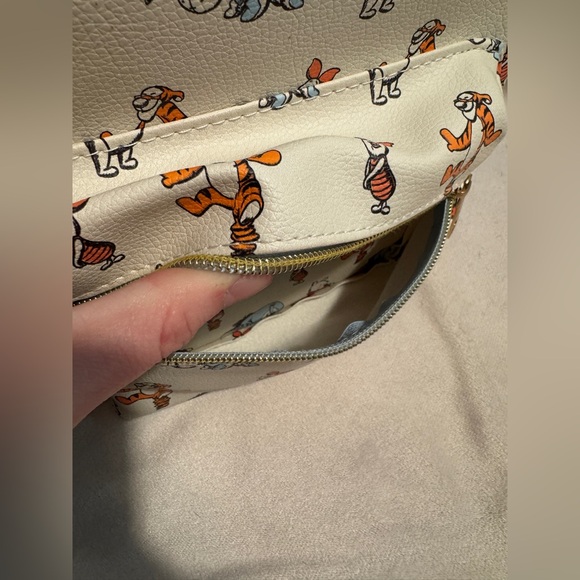 Disney Winnie the Pooh Backpack EUC - Picture 12 of 12
